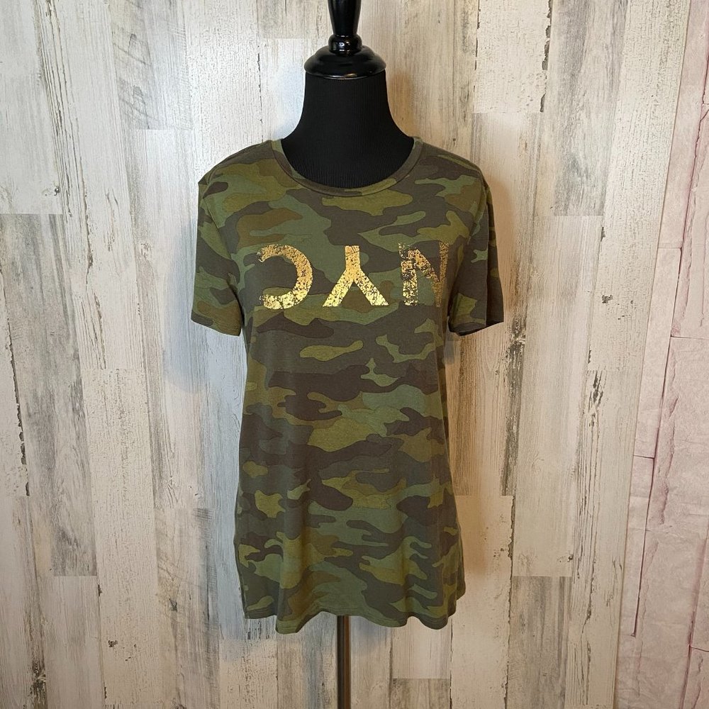 ♦️4/$25 Highline Collective Size Medium NYC Tee